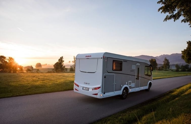 Camping car - amenagé-1