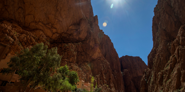 Visite des gorges de todra roadtrip van camping car