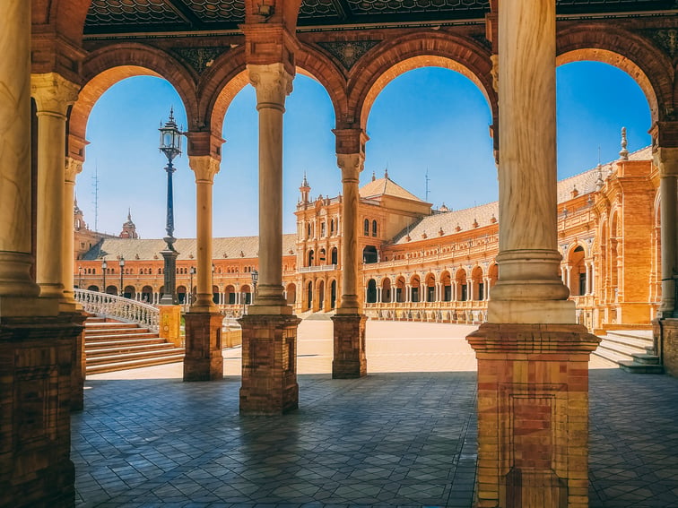 beautiful-view-plaza-de-espana-seville-spain