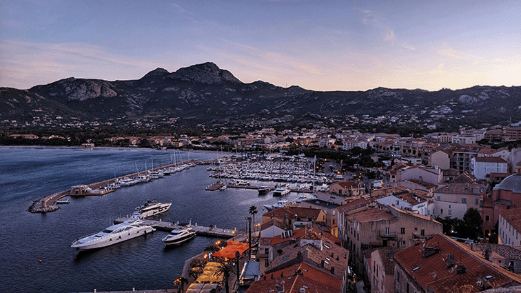 calvi-corse-hannah-wright-unsplash