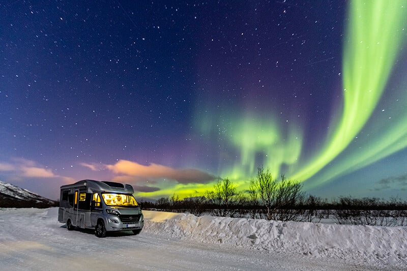 camping-car-aurores-boreales