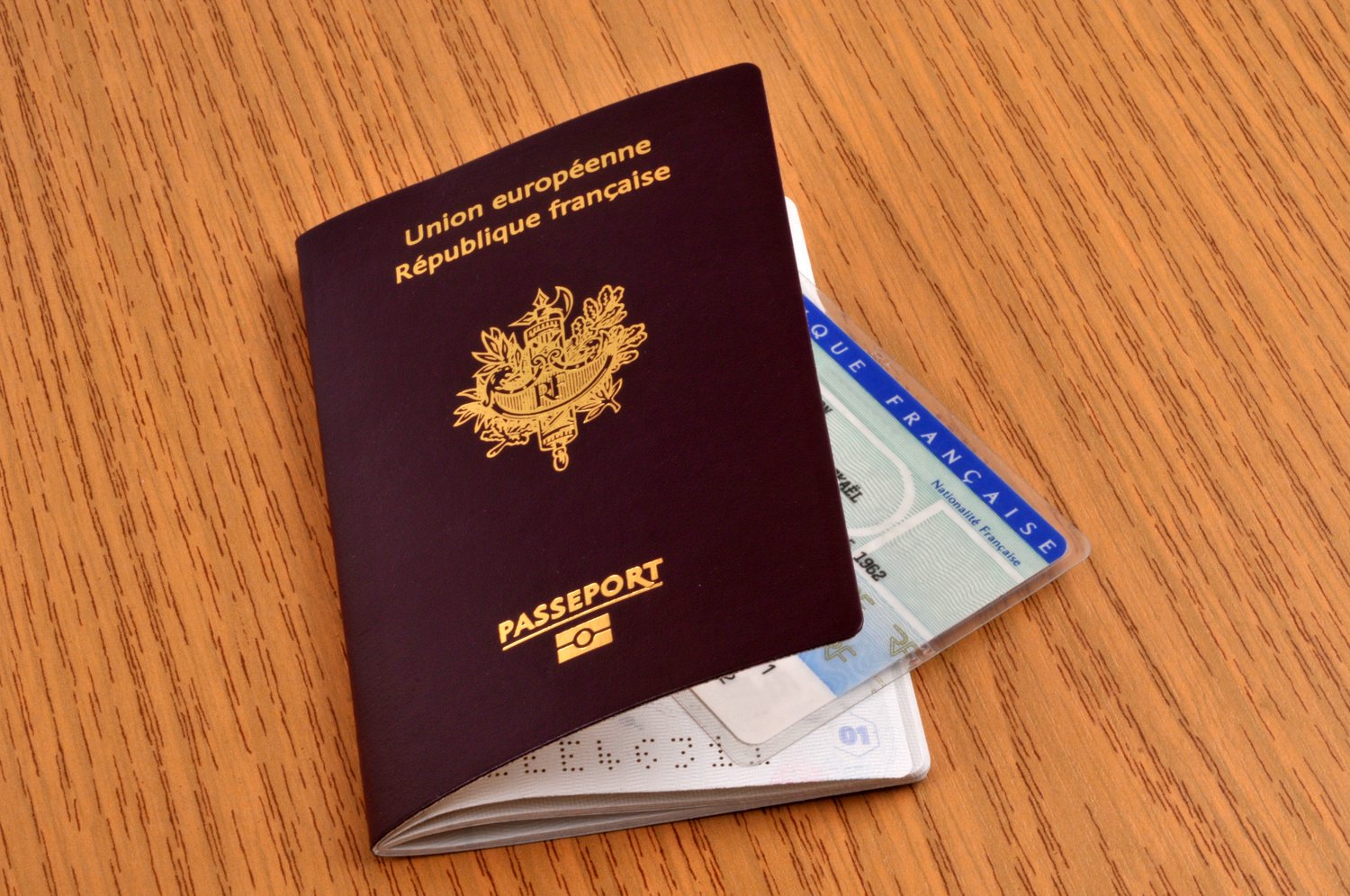 passeport-ou-carte-identité